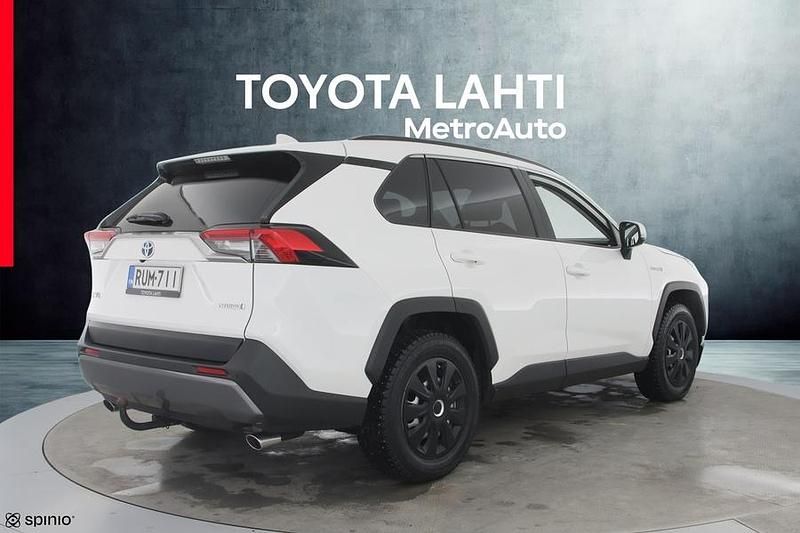 Käytetty Toyota RAV4 Hybrid Active 178 HP (130 kW) 2020 Katumaasturi