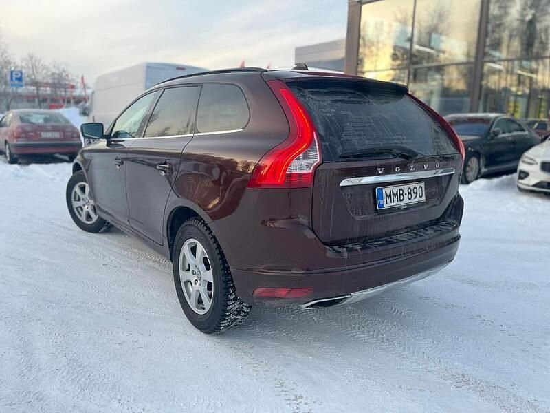 Käytetty Volvo XC60 Business Edition 181 HP (133 kW) 2014 Katumaasturi
