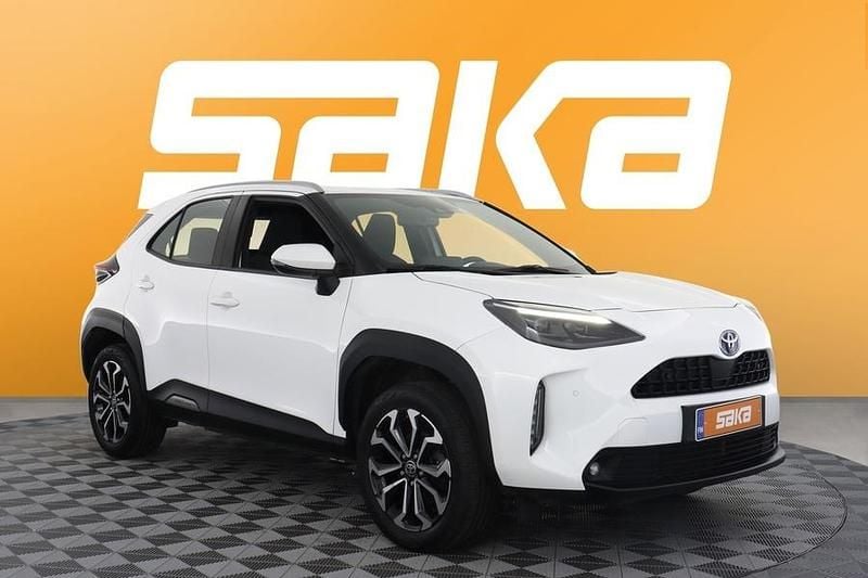 Käytetty Toyota Yaris Cross Business Edition 116 HP (85 kW) 2022 Katumaasturi