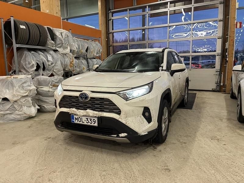 Käytetty Toyota RAV4 Hybrid Edition 178 HP (130 kW) 2022 Katumaasturi