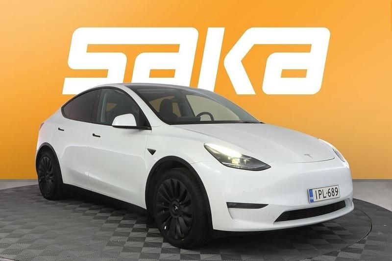 Käytetty 2021 Tesla Model Y Katumaasturi | 30 900 € (Perustarjous) - Kuva 1/3