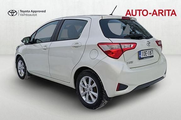 Käytetty Toyota Yaris Active 110 HP (80 kW) 2018 Valkoinen Viistoperä
