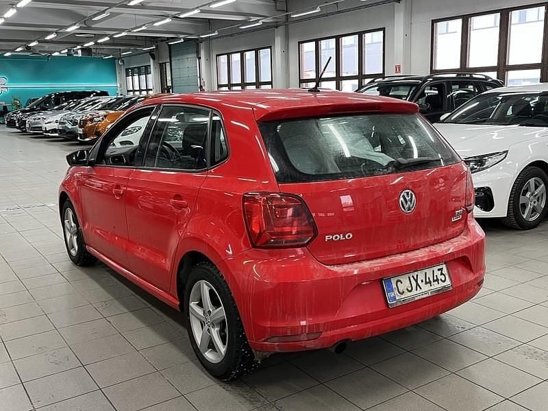 Käytetty VW Polo Comfortline 90 HP (66 kW) 2015 Viistoperä