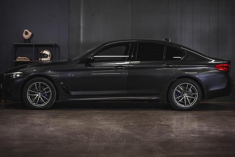 Käytetty BMW 530e iPerformance 252 HP (185 kW) 2019 Sedan