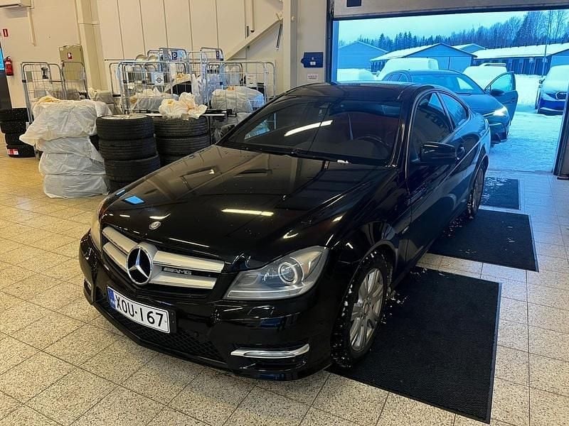Käytetty 2012 Mercedes C180 AMG Coupe - kaksiovinen | 13 890 € (Hyvä tarjous) - Kuva 1/3