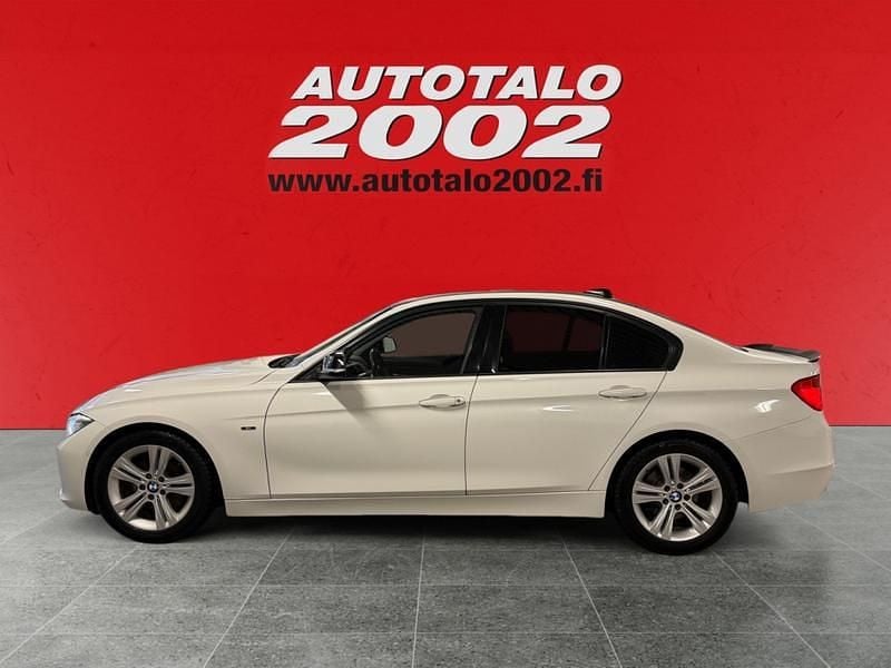 Käytetty BMW 328 Sport Line 245 HP (180 kW) 2012 Valkoinen Sedan