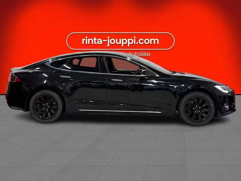 Käytetty Tesla Model S 235 kW (320 HP) 2017 Viistoperä
