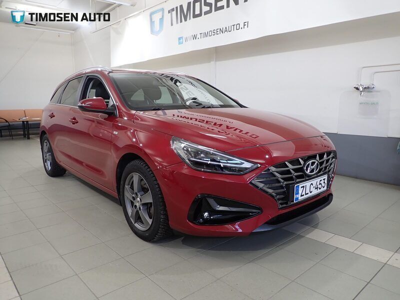 Valkoinen Käytetty 2013 Hyundai i30 Comfort Farmari | 21 480 € - Kuva 1/4