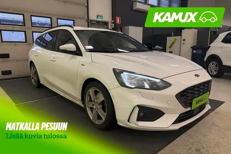 Valkoinen Käytetty 2019 Ford Focus ST-Line Farmari | 15 690 € (Perustarjous) - Kuva 1/4