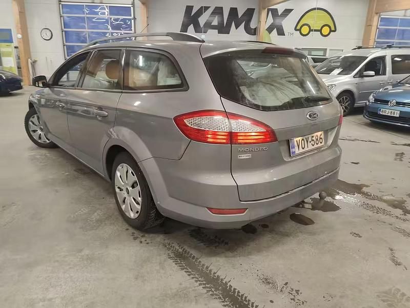 Käytetty Ford Mondeo 145 HP (106 kW) 2007 Hopea / harmaa Farmari