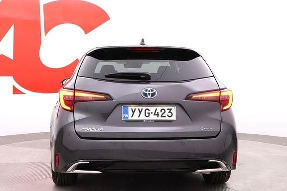 Käytetty Toyota Corolla Edition 140 HP (102 kW) 2025 Harmaa Farmari