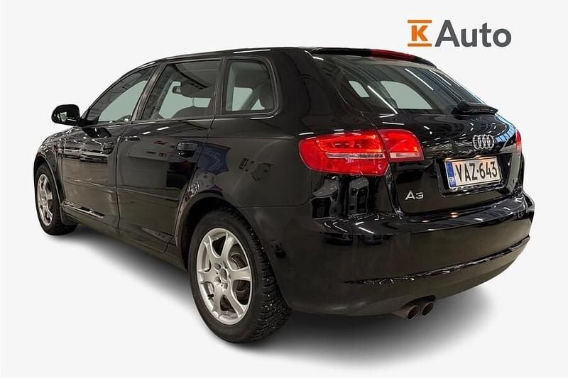 Käytetty Audi A3 Sportback Attraction 125 HP (91 kW) 2008 Musta Viistoperä