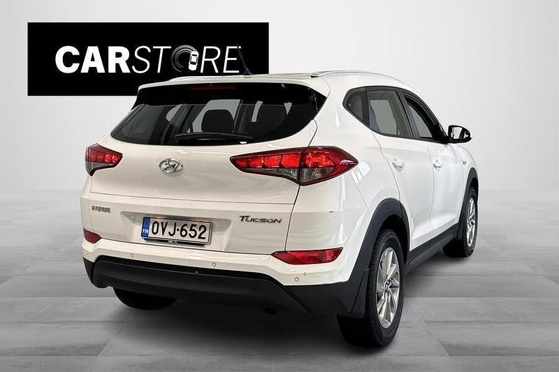 Käytetty Hyundai Tucson Classic 116 HP (85 kW) 2016 Valkoinen Katumaasturi