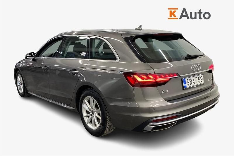 Käytetty Audi A4 Advanced 190 HP (139 kW) 2020 Vihreä Farmari