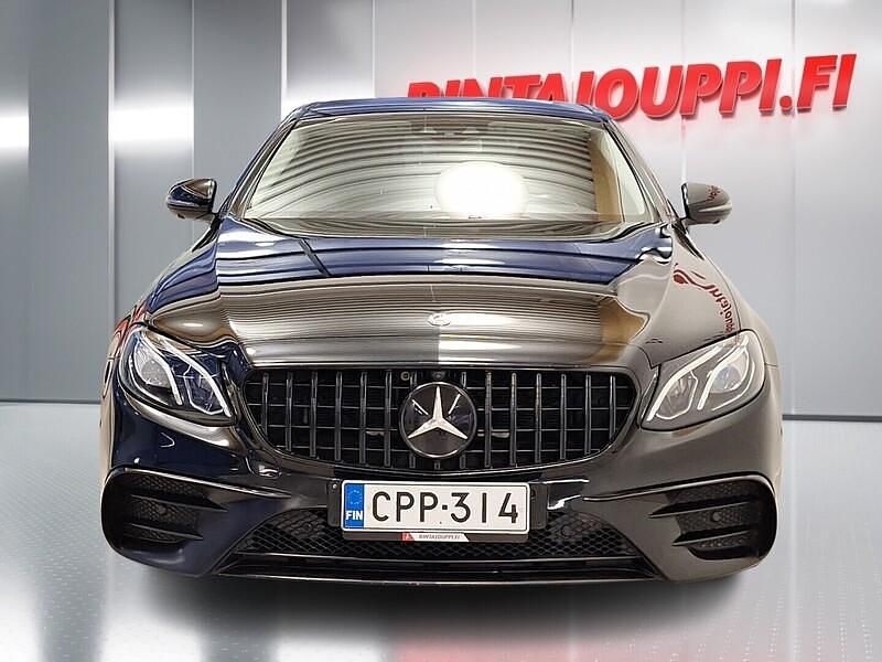 Käytetty Mercedes E350 Business 211 HP (155 kW) 2018 Musta Sedan