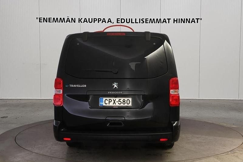 Käytetty Peugeot e-Traveller Allure 100 kW (136 HP) 2022 Musta Tila-auto