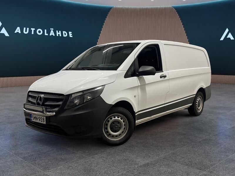 Käytetty Mercedes Vito 88 HP (64 kW) 2017 Van
