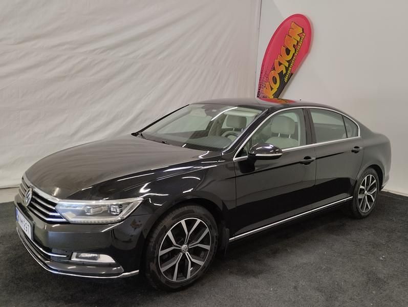 Käytetty 2015 VW Passat Highline Sedan | 12 970 € (Perustarjous) - Kuva 1/4