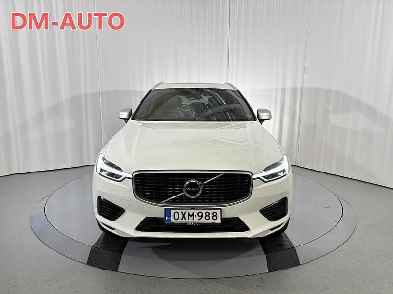 Käytetty Volvo XC60 R-Design 320 HP (235 kW) 2018 Valkoinen Katumaasturi