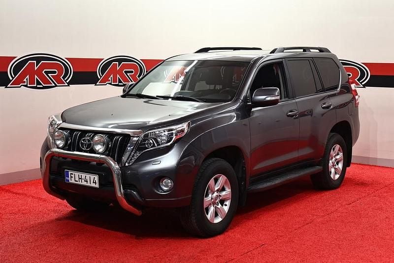 Harmaa Käytetty 2014 Toyota Land Cruiser Active Katumaasturi | 44 900 € (Hieman kallis) - Kuva 1/4