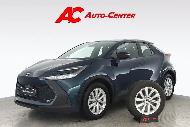 Käytetty Toyota C-HR Active 140 HP (102 kW) 2023 Sininen Katumaasturi