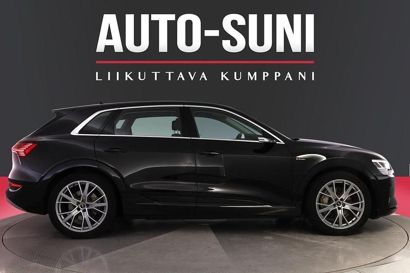 Käytetty Audi e-tron 300 kW (408 HP) 2020 Katumaasturi