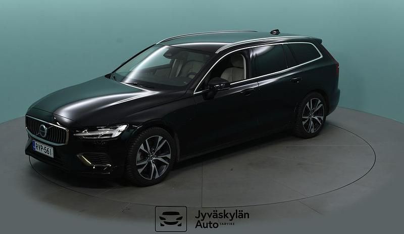 Musta Käytetty 2023 Volvo V60 Performance Farmari | 42 490 € (Hieman kallis) - Kuva 1/4