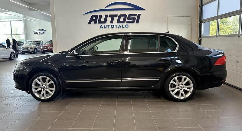 Käytetty Skoda Superb Business Line 170 HP (125 kW) 2014 Musta Sedan
