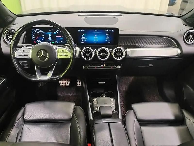 Käytetty Mercedes EQB300 Business 167 kW (228 HP) 2022 Musta Katumaasturi