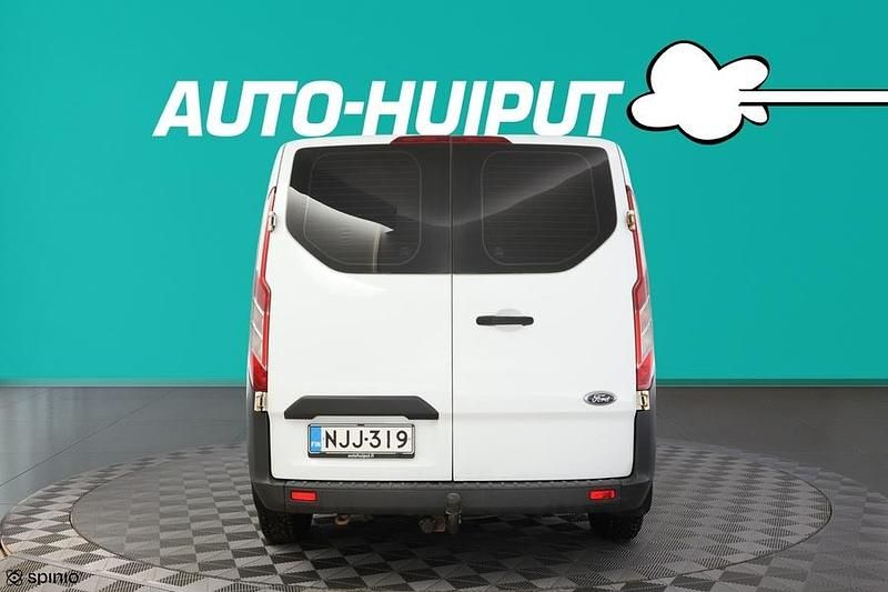 Käytetty Ford Transit Custom Trend 125 HP (91 kW) 2015 Van