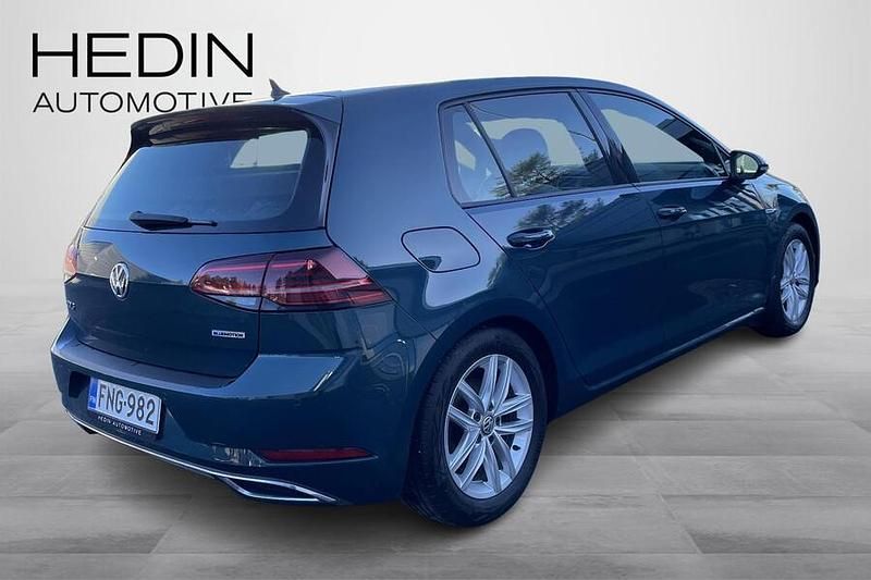 Käytetty VW Golf VII Highline 131 HP (96 kW) 2018 Vihreä Viistoperä