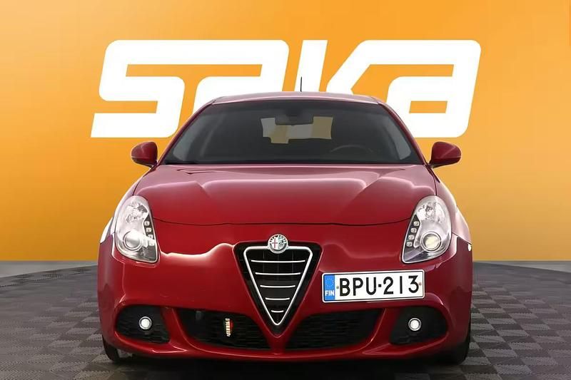 Käytetty Alfa Romeo Giulietta Edizione Speciale 170 HP (125 kW) 2012 Viistoperä