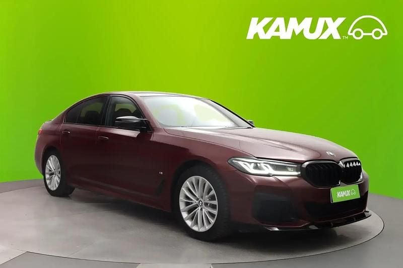 Punainen Käytetty 2021 BMW 530e M Sport Sedan | 33 470 € (Perustarjous) - Kuva 1/4