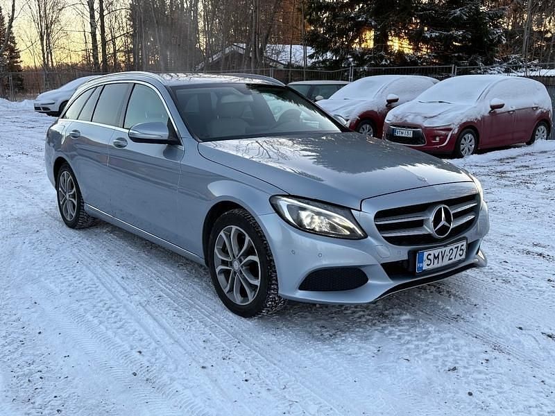 Käytetty Mercedes C300 204 HP (150 kW) 2015 Farmari