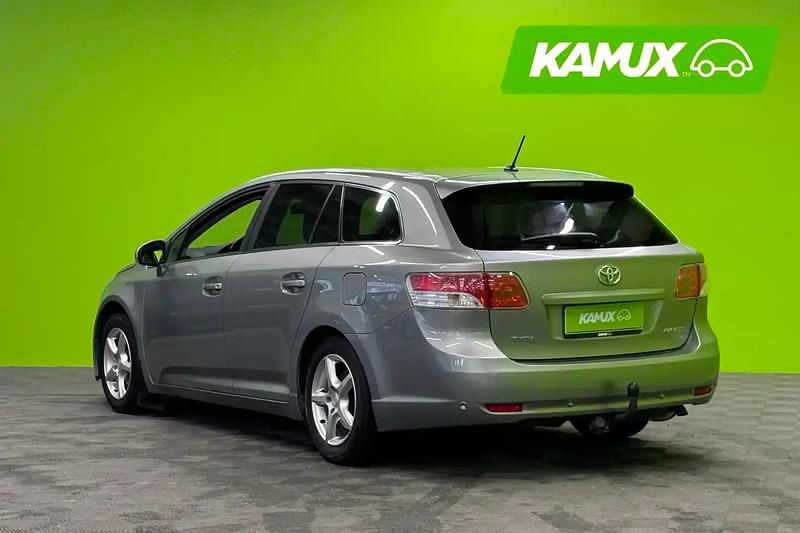 Käytetty Toyota Avensis 152 HP (111 kW) 2009 Hopea / harmaa Farmari