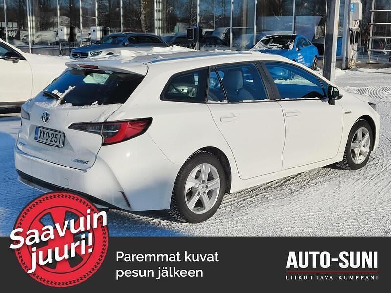 Käytetty Toyota Corolla Active 122 HP (89 kW) 2021 Valkoinen Farmari