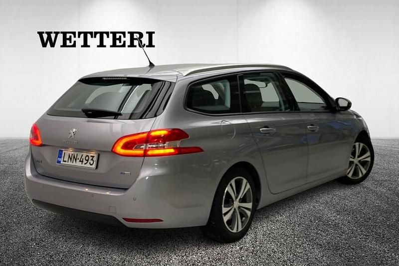 Käytetty Peugeot 308 SW Active 131 HP (96 kW) 2016 Harmaa Farmari