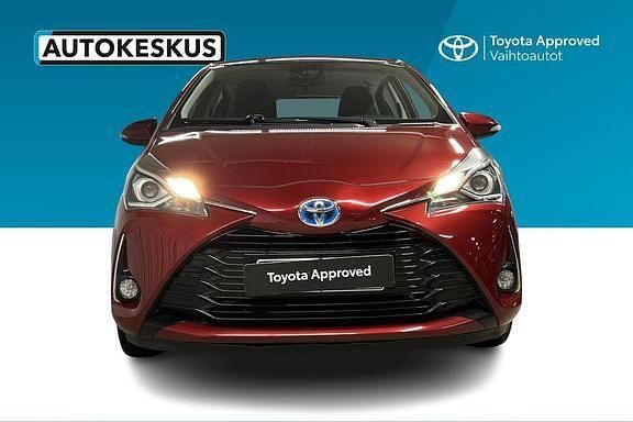 Käytetty Toyota Yaris Active 72 HP (52 kW) 2018 Punainen Viistoperä