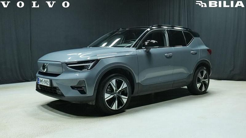 Harmaa Käytetty 2022 Volvo XC40 Ultimate Katumaasturi | 41 900 € (Hieman kallis) - Kuva 1/3
