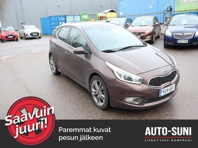 Käytetty 2012 Kia Ceed Viistoperä | 8 900 € (Perustarjous) - Kuva 1/3