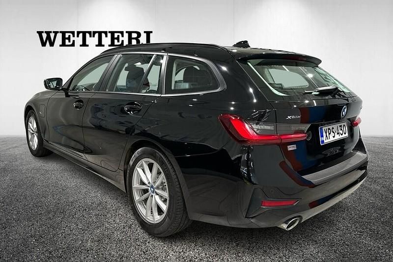 Käytetty BMW 330e 292 HP (214 kW) 2021 Musta Farmari