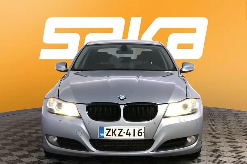 Käytetty BMW 320 177 HP (130 kW) 2009 Sedan