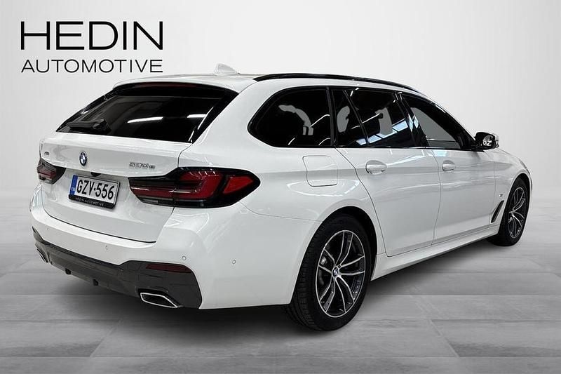 Käytetty BMW 530e Comfort Edition 292 HP (214 kW) 2021 Valkoinen Farmari