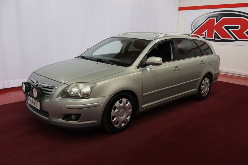 Harmaa Käytetty 2006 Toyota Avensis Sol Farmari | 3 950 € (Perustarjous) - Kuva 1/4