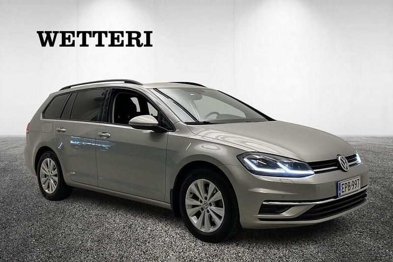 Harmaa Käytetty 2018 VW Golf VII Comfortline Farmari | 12 600 € (Perustarjous) - Kuva 1/4