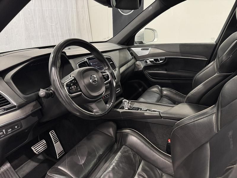 Käytetty Volvo XC90 R-Design 320 HP (235 kW) 2016 Valkoinen Katumaasturi