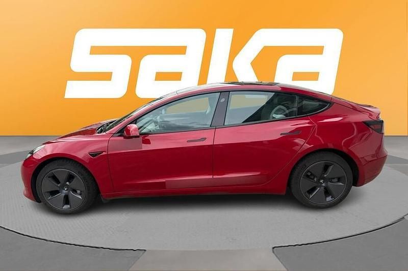 Käytetty Tesla Model 3 Standard Range Plus 239 kW (325 HP) 2023 Sedan