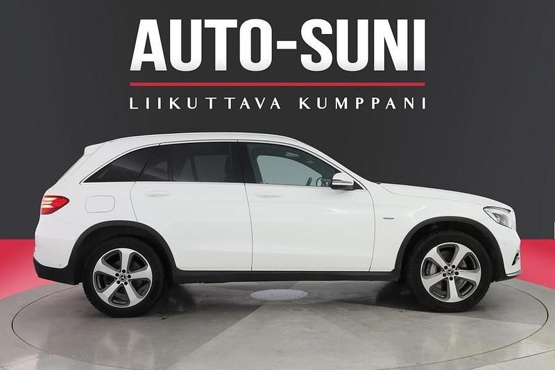 Käytetty Mercedes GLC350 Business 211 HP (155 kW) 2017 Katumaasturi