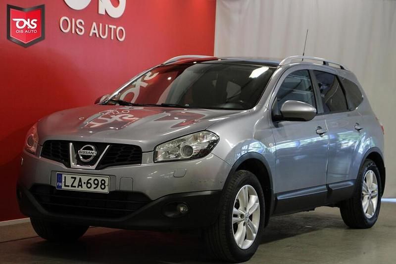Käytetty Nissan Qashqai +2 Acenta 141 HP (103 kW) 2010 Katumaasturi