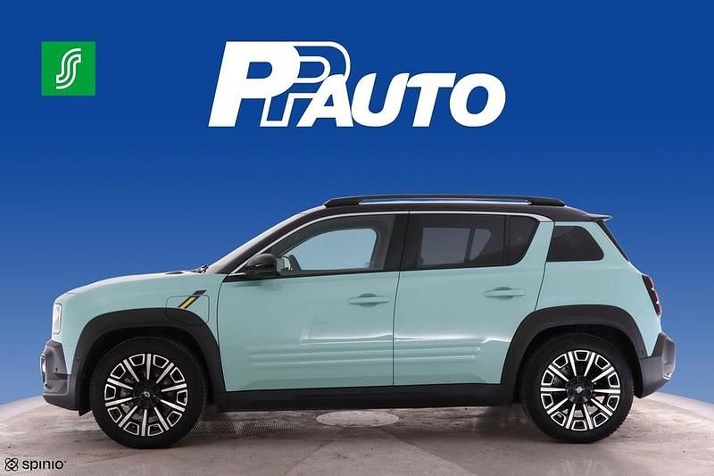 Käytetty Renault 4 E-Tech Iconic 110 kW (150 HP) 2025 Katumaasturi